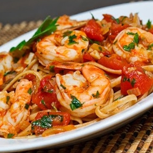Escolha:
1 - Massa (Talharim, Penne, Parafuso Ou Espaguette.)
1 - Molho De Tomate, Branco Ou Rose.
File De Camarão, Alho,Cebola,Tomate,Tempeiro Verde,Bacon,Calabresa,Queijo,Presunto,Frango Desfiado,Passas,Milho Verde,Ervilha,Azeitonas,Sal,Oregano,Pimenta Calabresa.