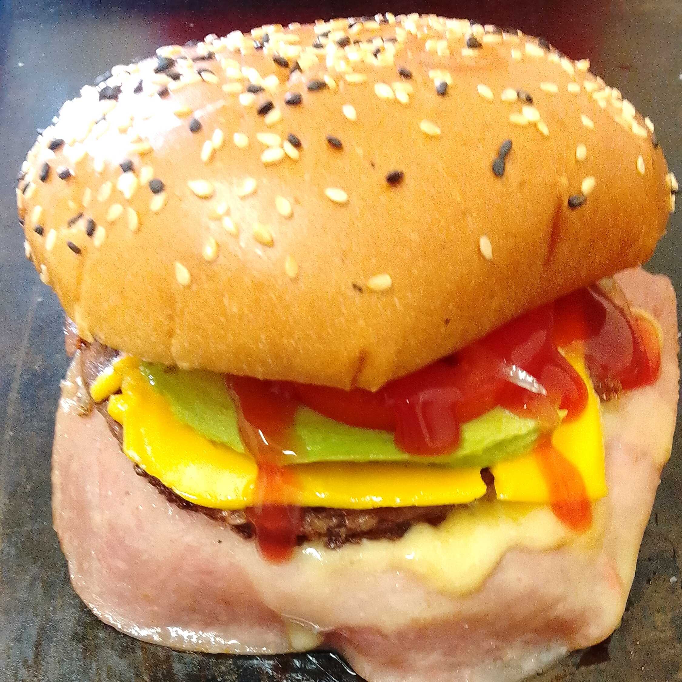 HAMBURGUESA CLÁSICA