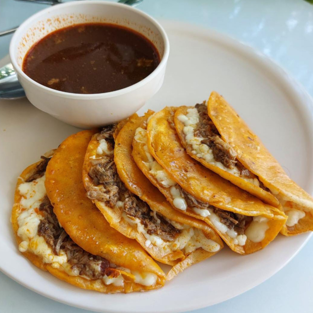 Quesatacos (Doble Tortilla)