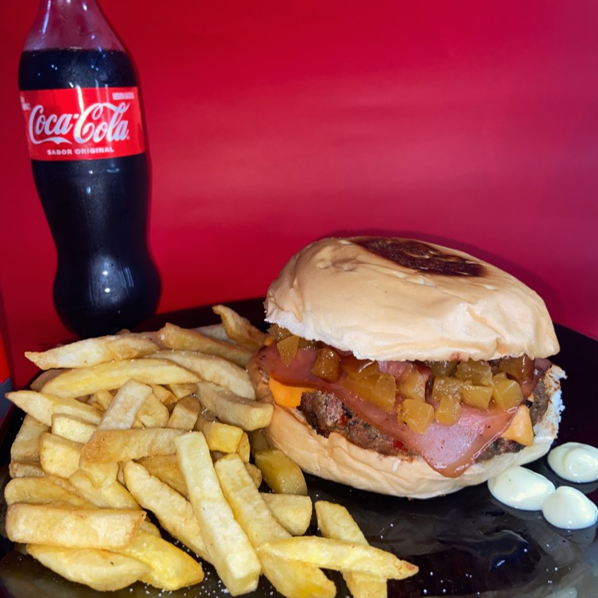 PIÑA FEST + PAPAS 100GR + GASEOSA MINI 250ML