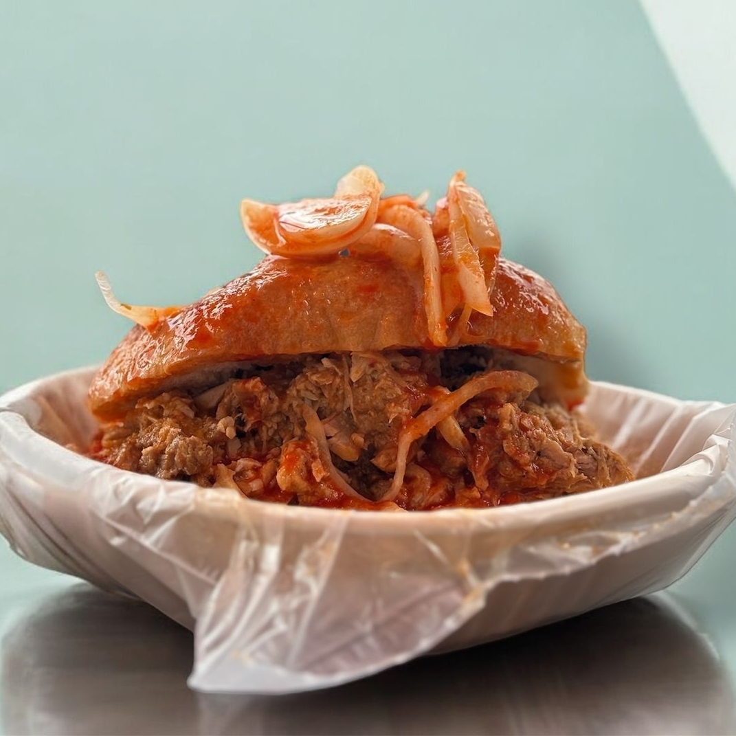 Torta ahogada salsa clásica