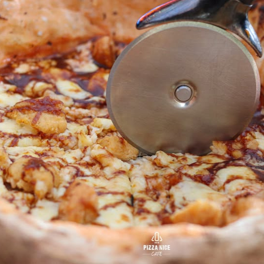 Pizza Grande Boneless