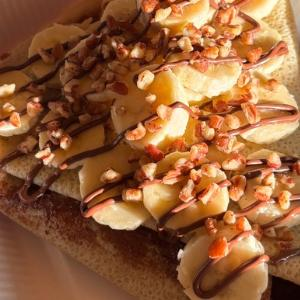 Crepas de Cajeta, PHILLADELPHIA, Plátano y Nuez