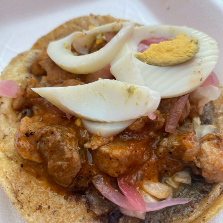 Panucho de Lomitos