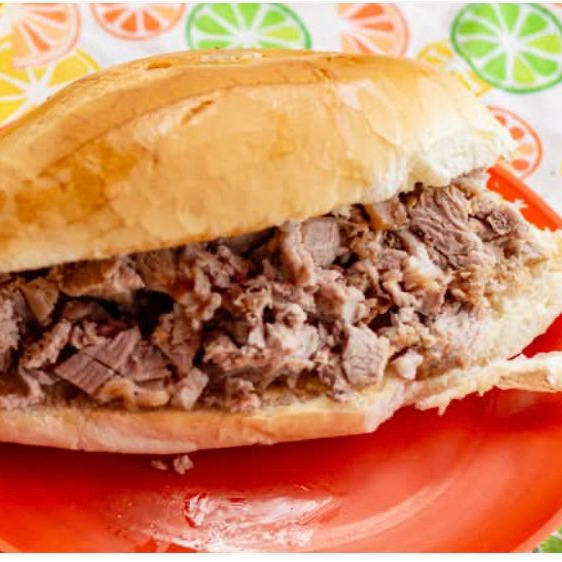 Torta de Carnitas Surtida