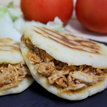 Arepa con Pollo