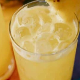 Agua de piña 16 oz