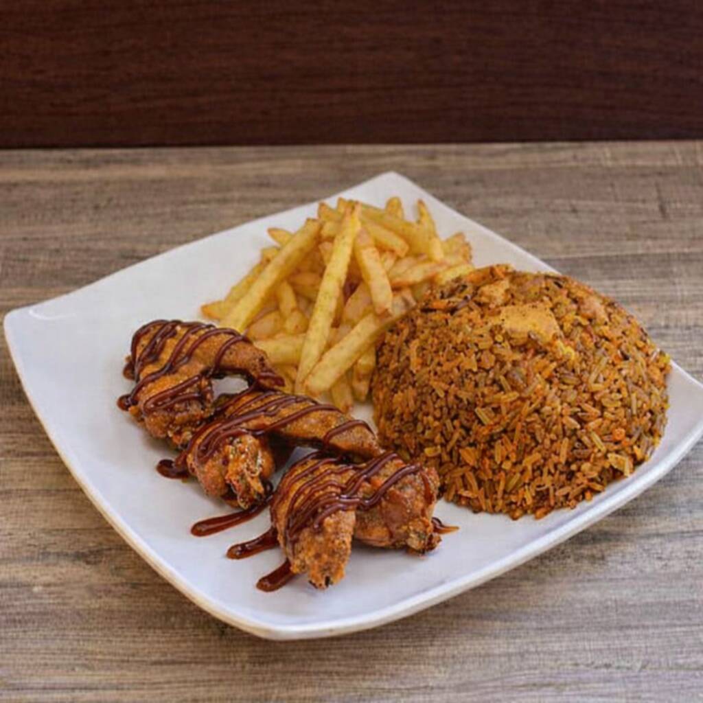 Arroz Chino2p, 5 Alas, Papas y 2 Gaseosa 250ml