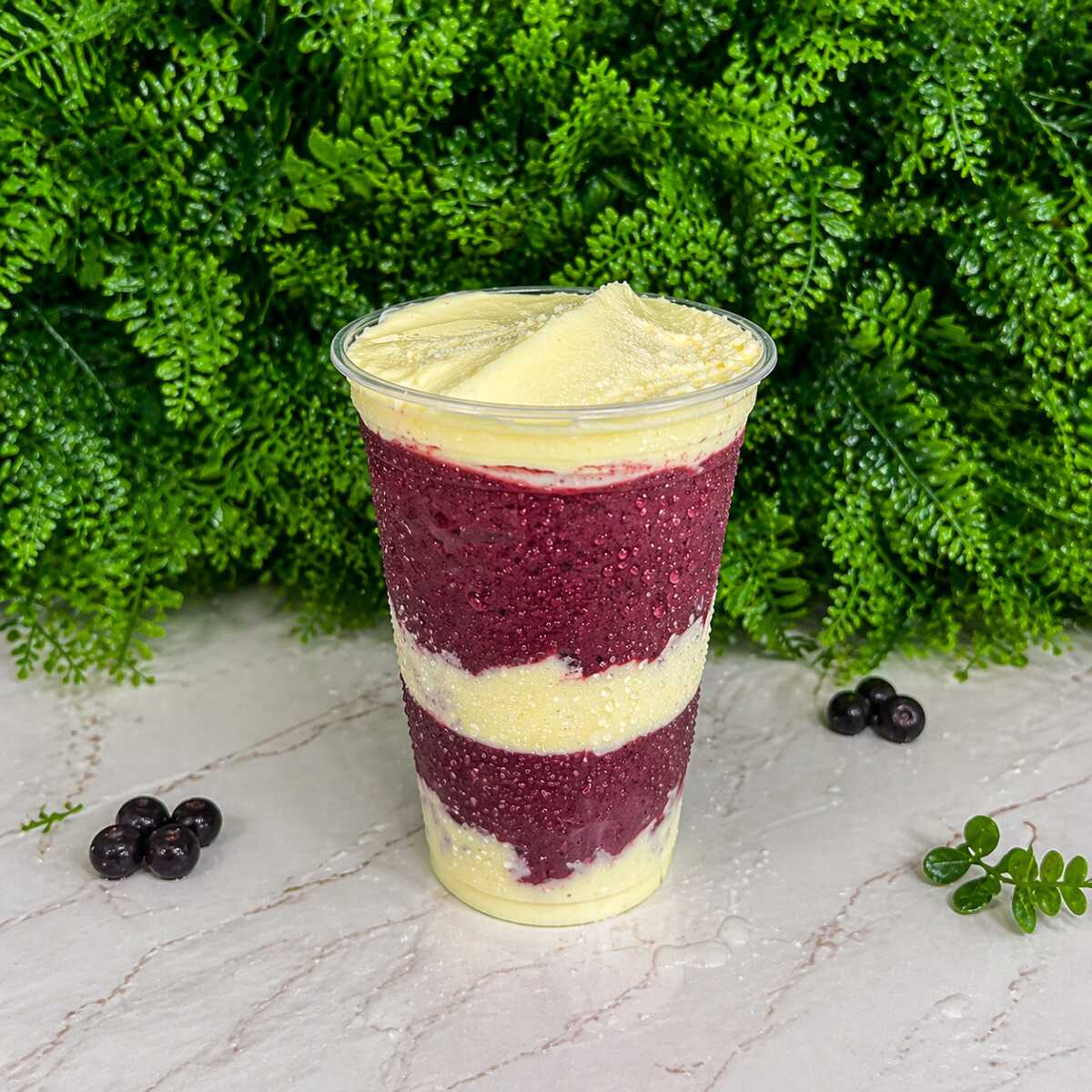 Delicioso Açaí Cremoso E Refrescante Com Leite Em Pó Ninho E Leite Condensado. A Combinação Perfeita Para Matar A Vontade De Doce!