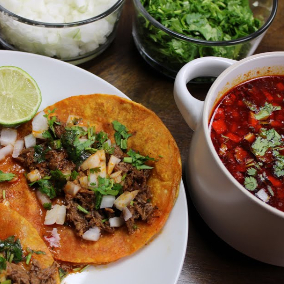 Tostada de Birria