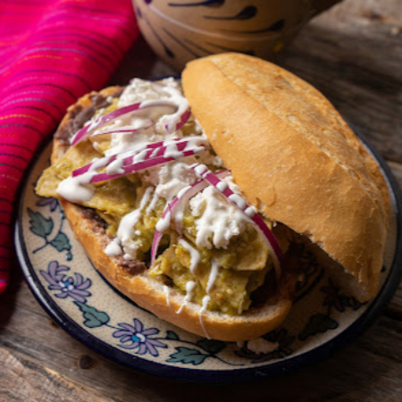 Torta de Chilaquiles Verdes