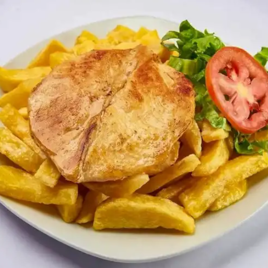 Salchipapa con Filete