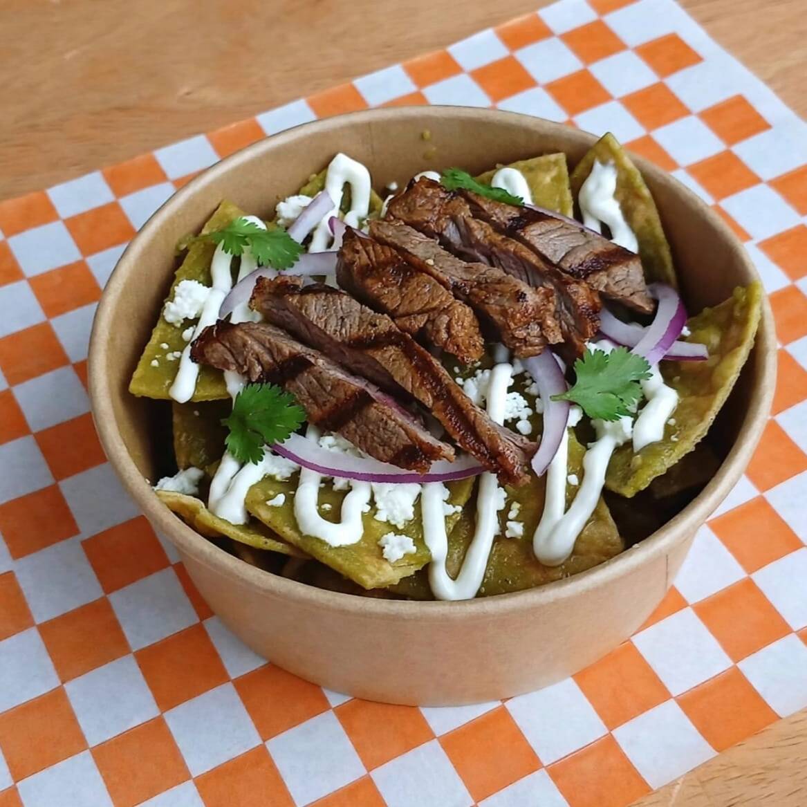 Chilaquiles en Salsa Verdes con Res