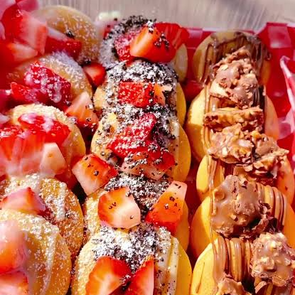 Donas Con Fruta y Topoings