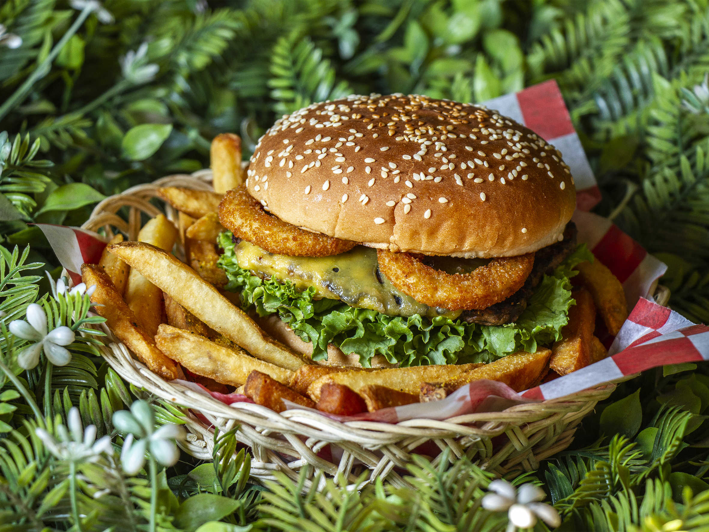 Combo-Hamburguesa Clásica + Papas a la Francesa