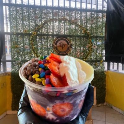 1opção de açai+ 1creme+ 2adicionais.