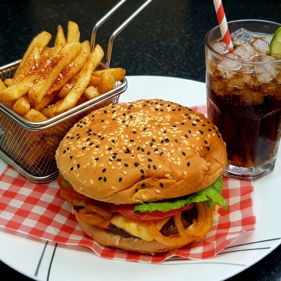 COMBO 4 (🍔 SENCILLA+PAPAS+REFRESCO)