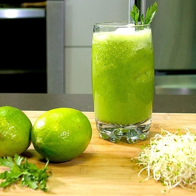 Agua Fresca de Alfalfa 1L.