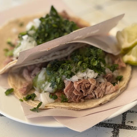 TACO CARNITAS MACIZA