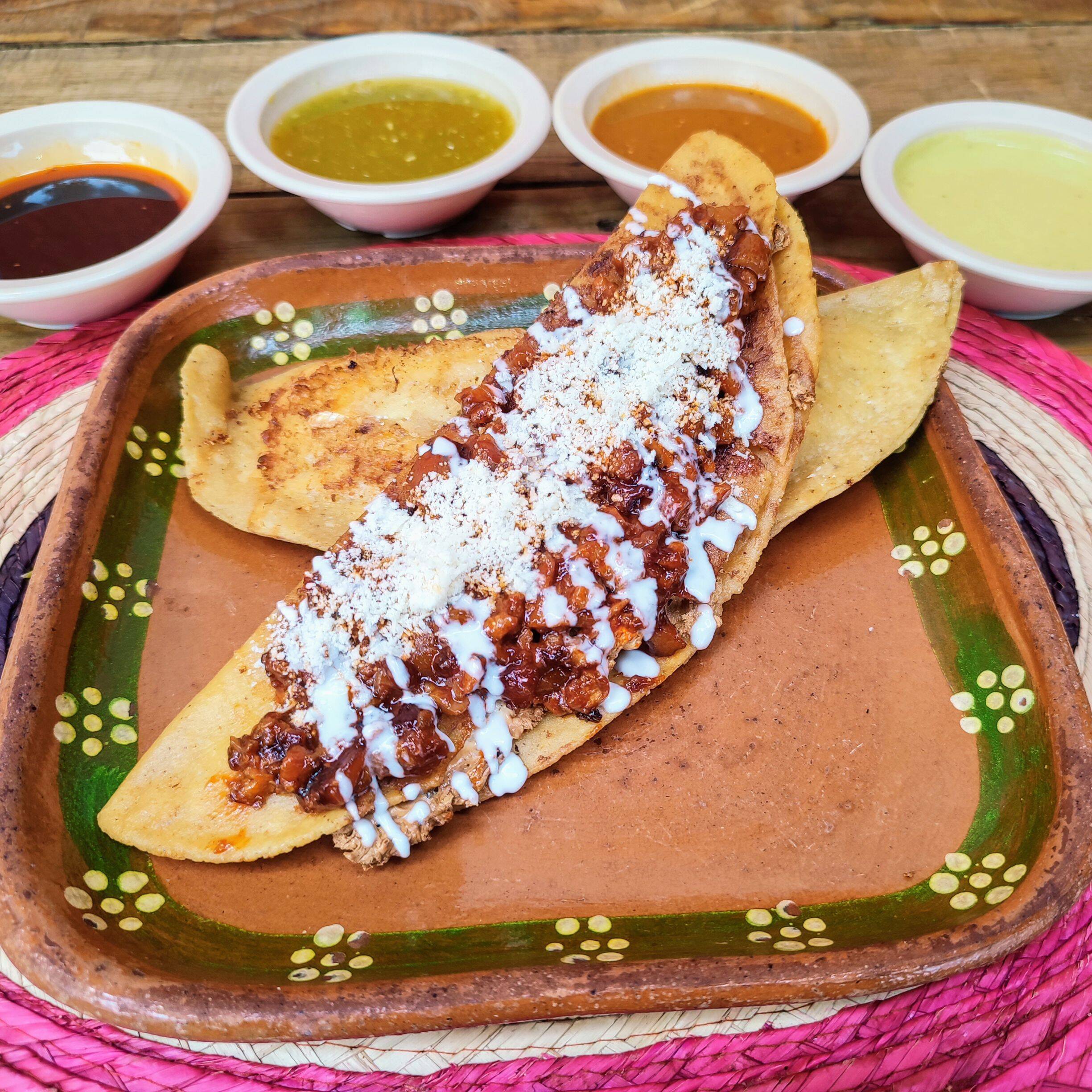 Quesadilla de Chicharrón Prensado