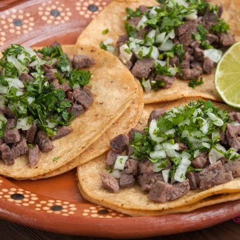 5 TACOS DE BISTEC + COCA COLA
