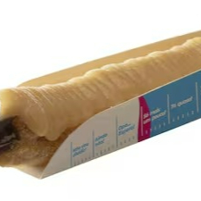 Churros formato tradicional, 15cm aproximadamente. Crocante, frito na hora com recheio a sua escolha e cobertura a sua escolha, sendo um recheio dentro e outro fora. Acompanha toppings