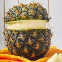 Piña Rellena de Helado