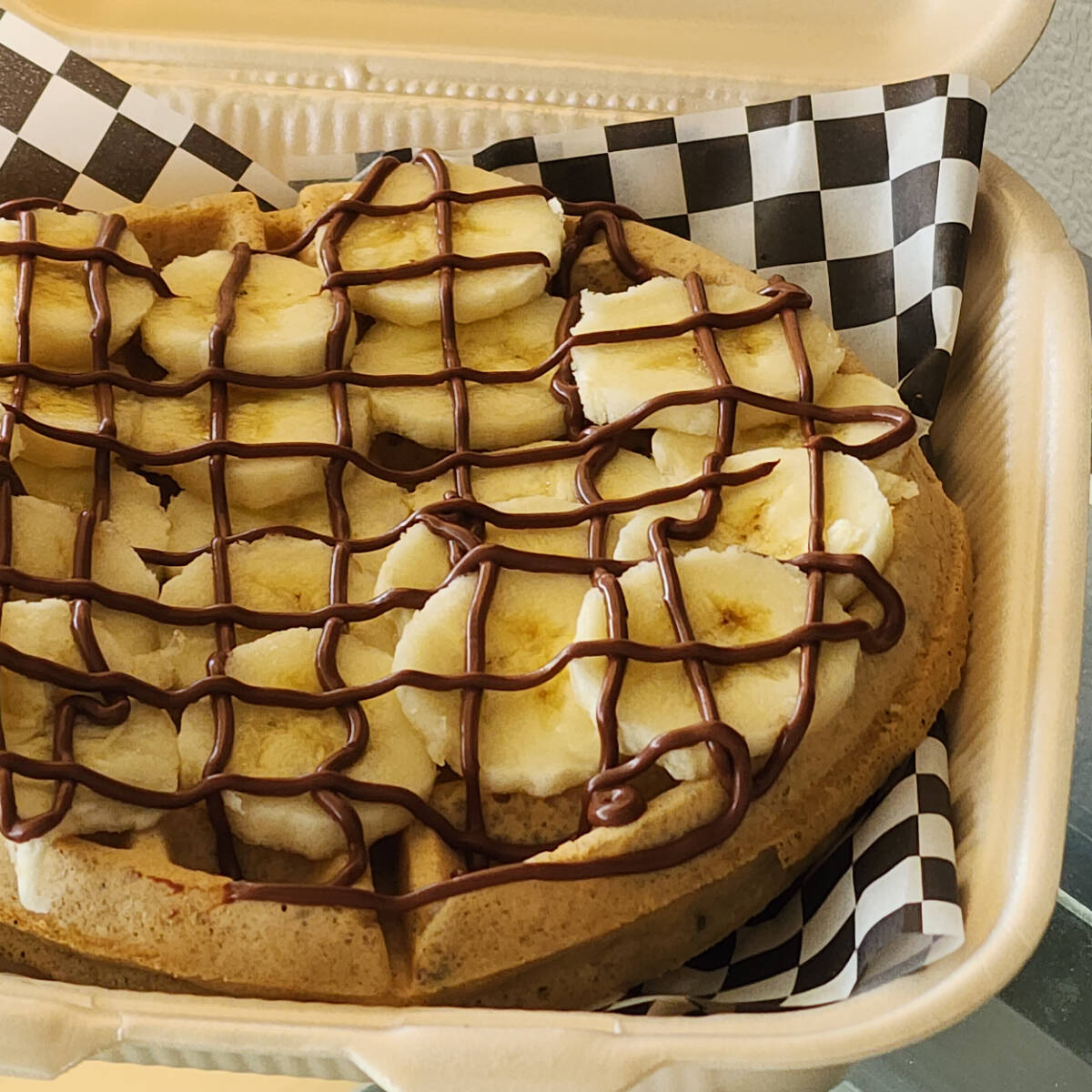 Waffles Platano, NUTELLA y Nuez