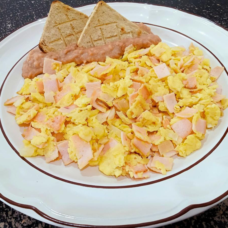Huevos al Gusto con Frijoles
