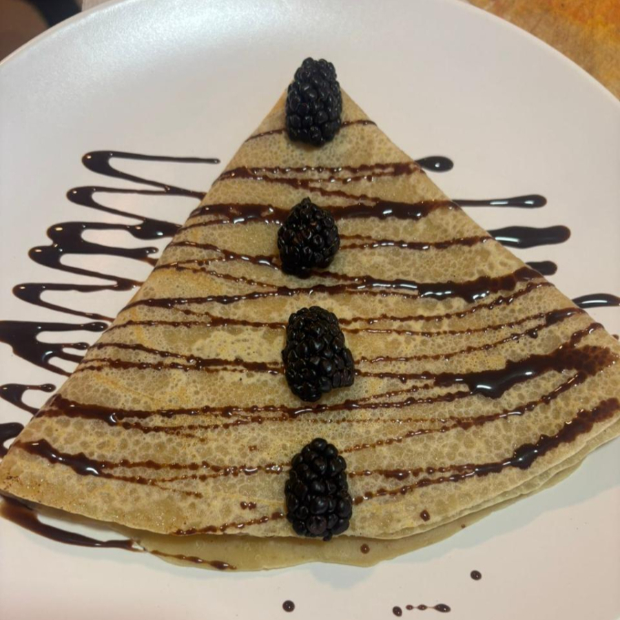 Crepa de Queso Philadelphia y Zarzamora.