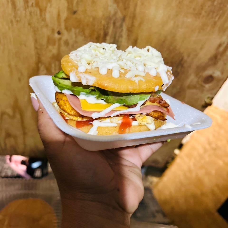 AREPA LA VIKUSKRA
