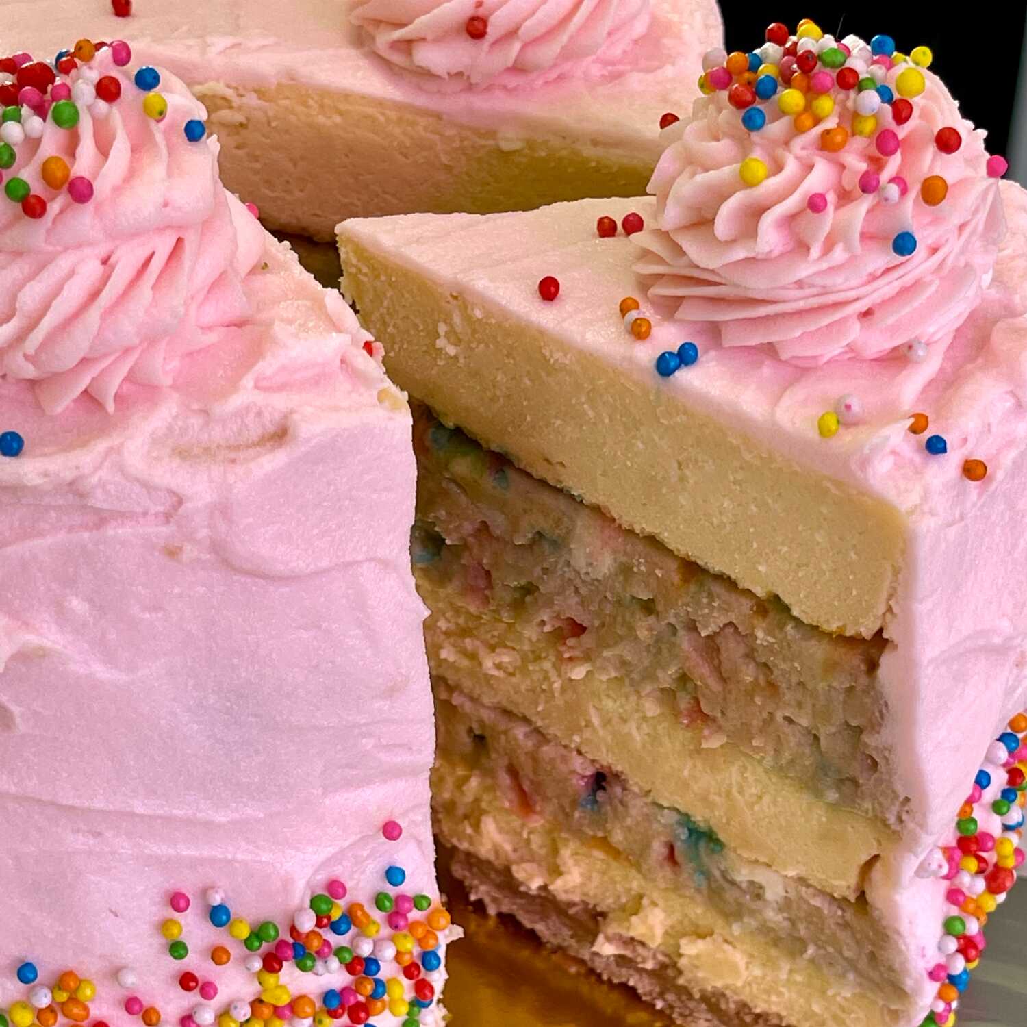 Rebanada de B-day Cake Cheesecake