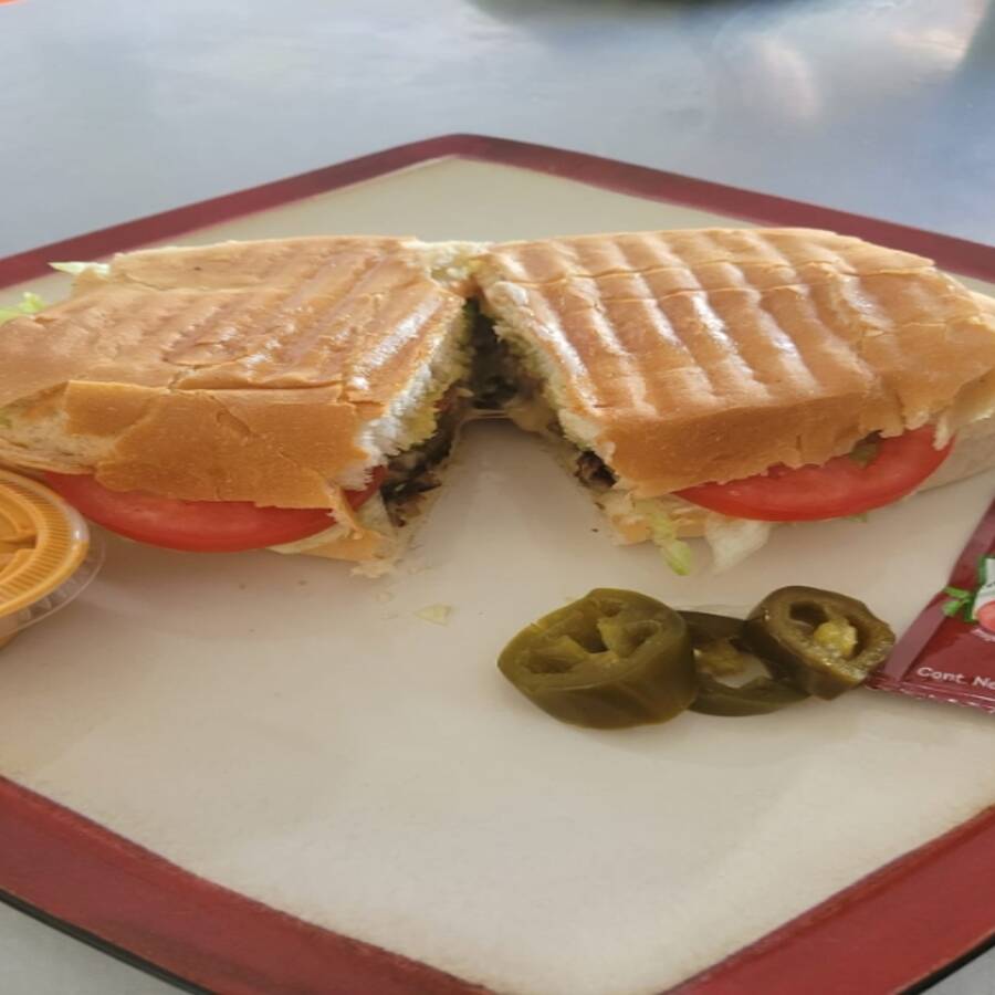 Torta de Carne Asada