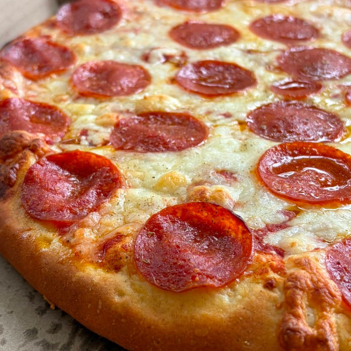 Pizza Pepperoni FAMILIAR