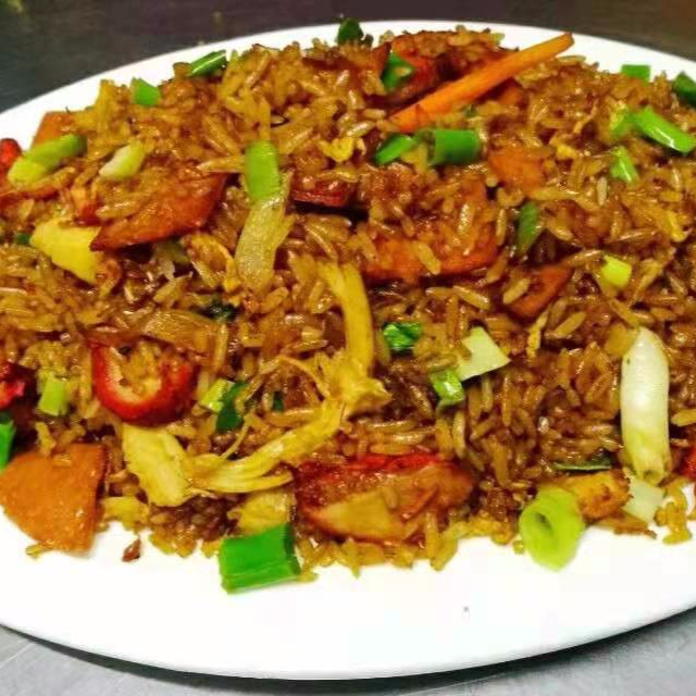 Combo-3 Enteros Arroz Cantonés + Bebida 1.5L