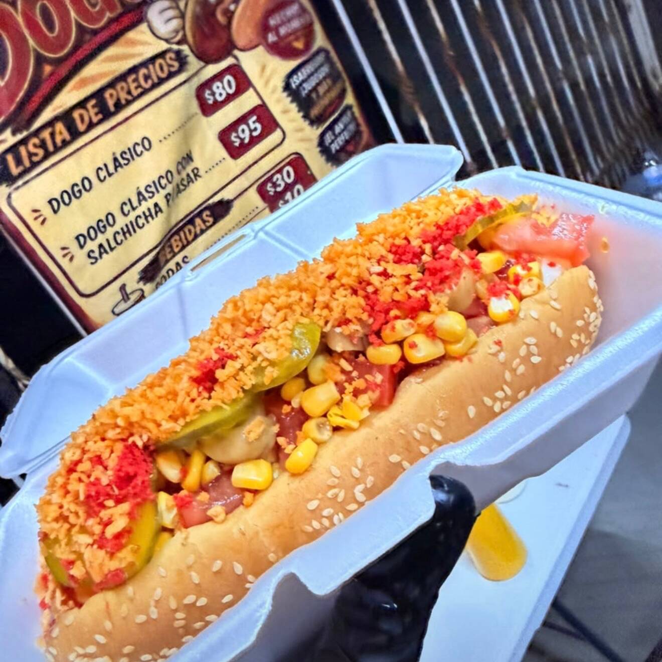Dogo Clásico con Salchicha P/Asar