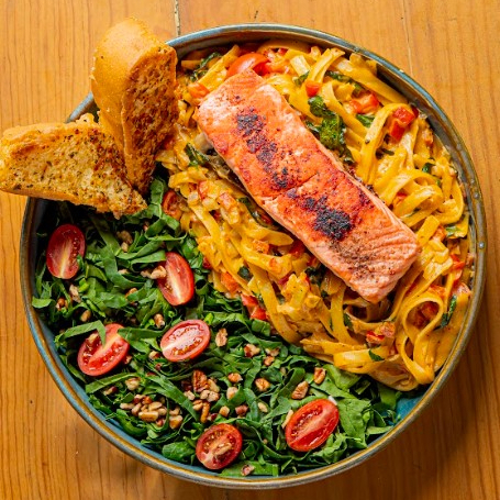 Pasta toscana con salmón