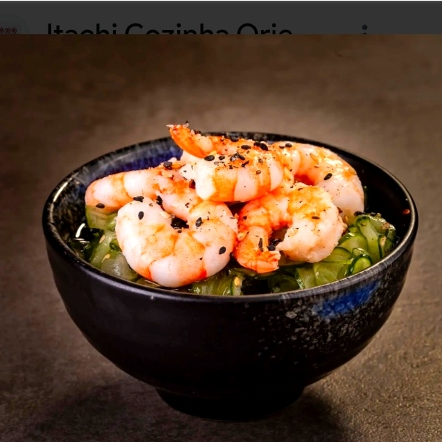 Camarão, Pepino japonês ao molho do chefe, cebolinho, gergelim.