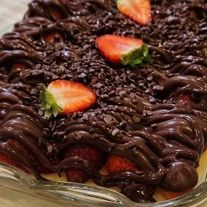 Bombom de morango no pote ( 180 gramas )