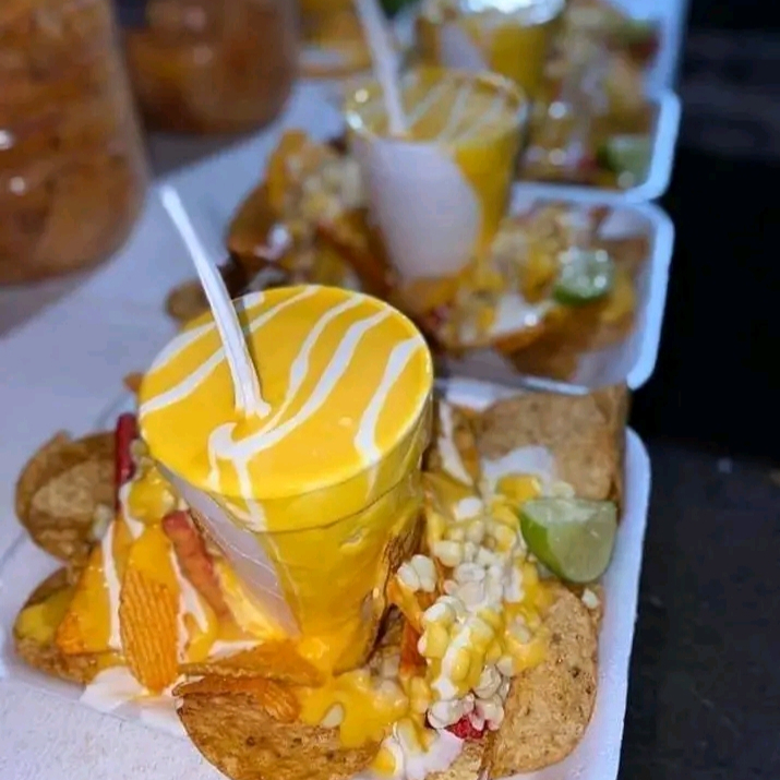 Elotes Chorreados
