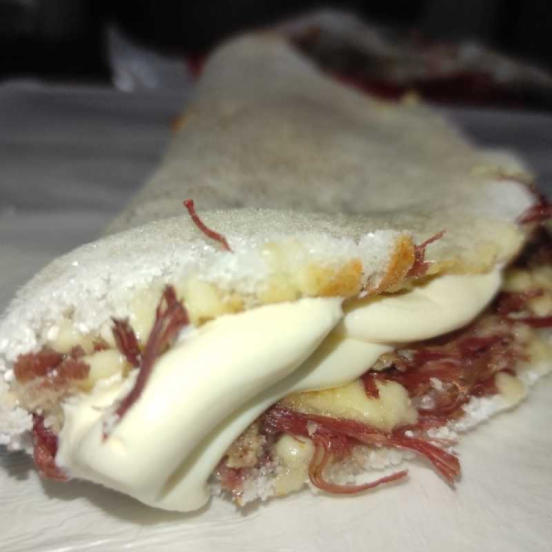 Tapioca Carne Seca com Catupiry e Alho Tostado 23 cm