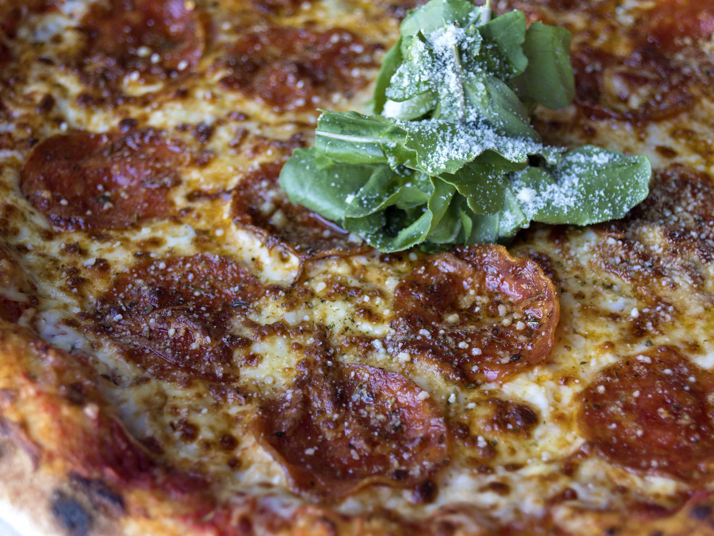 Combo-Pizza Tres Carnes + Pizza Peperoni
