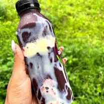 Açaí batido com mousse de morango