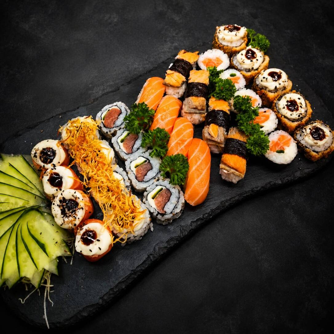 30 Peças • 4 Joy Salmão Especial • 4 Uramaki Salmão • 4 Uramaki Salmão Grelhado • 4 Sushi Salmão • 4 Sushi Salmão Skin • 5 Filadélfia • 5 Hot Filadélfia.