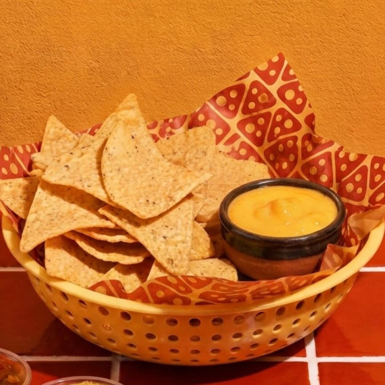 Nachos Queso Cheddar Bowl