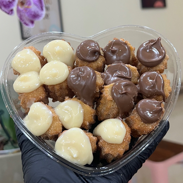 16 mini churros com recheio