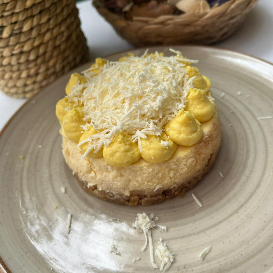 Cheesecake plátano y queso costeño