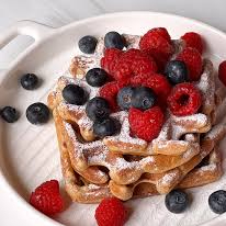 Waffle con Frutos Rojos