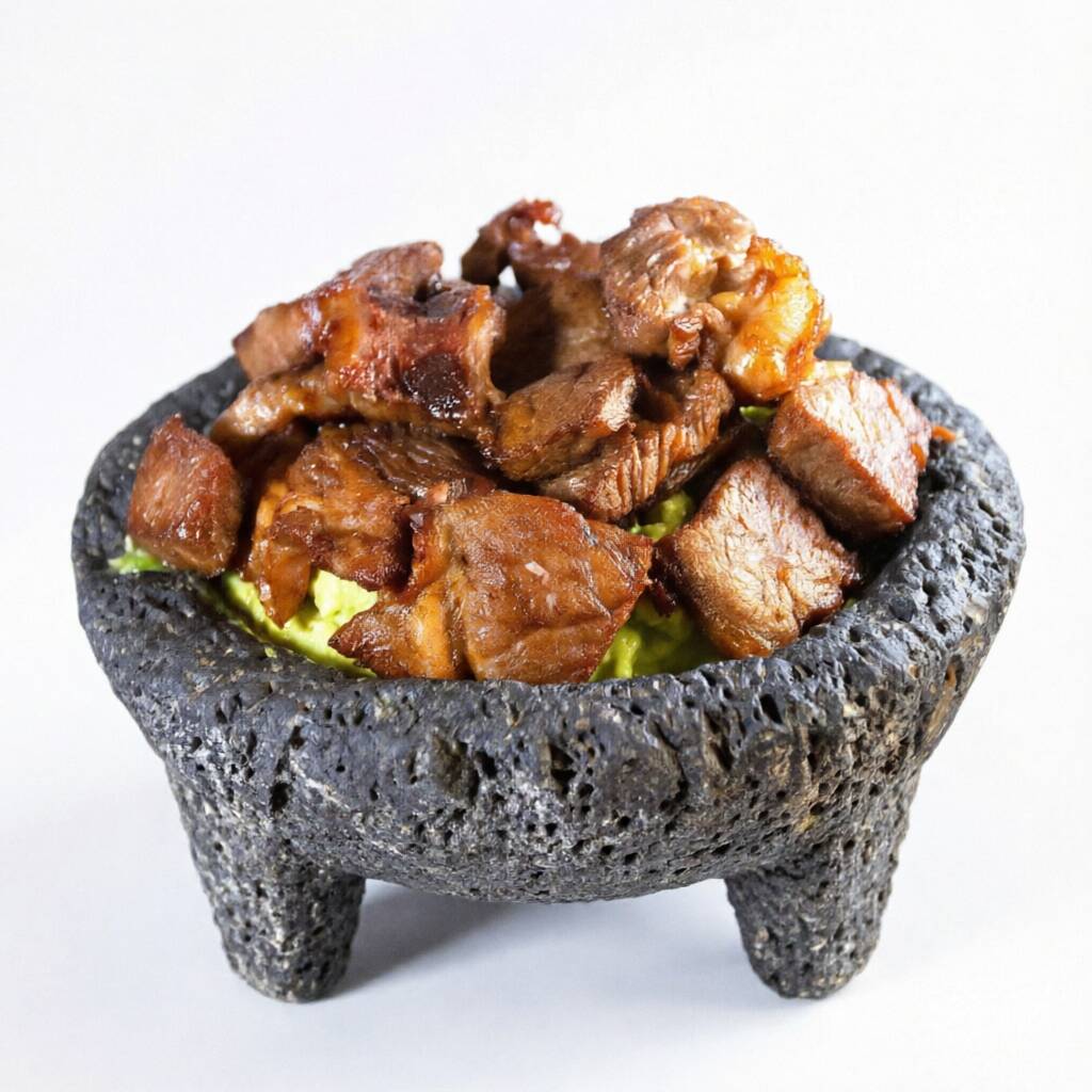 Chicharrón de ribeye en molcajete