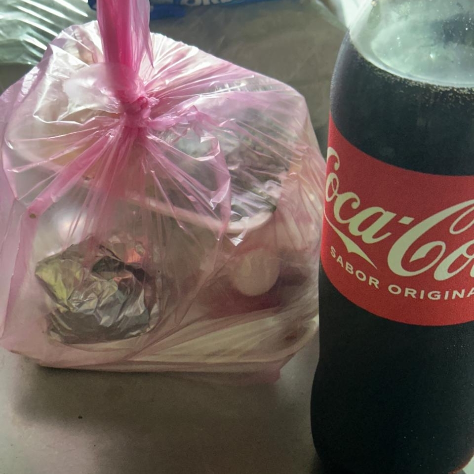 1/2 Kilo de Pastor, Cebollas y Coca
